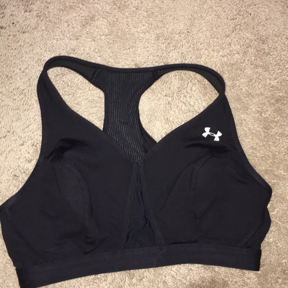 black under armour sports bra